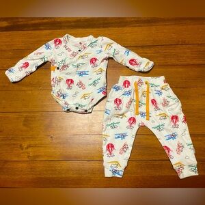 Finn + Emma Flying Pigs White One-Piece Cotton Bodysuit & Pants Size 0-3 Months